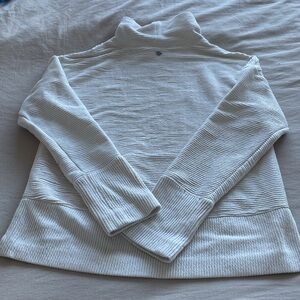 Calia Carrie Underwood long sleeve pullover cream color size small